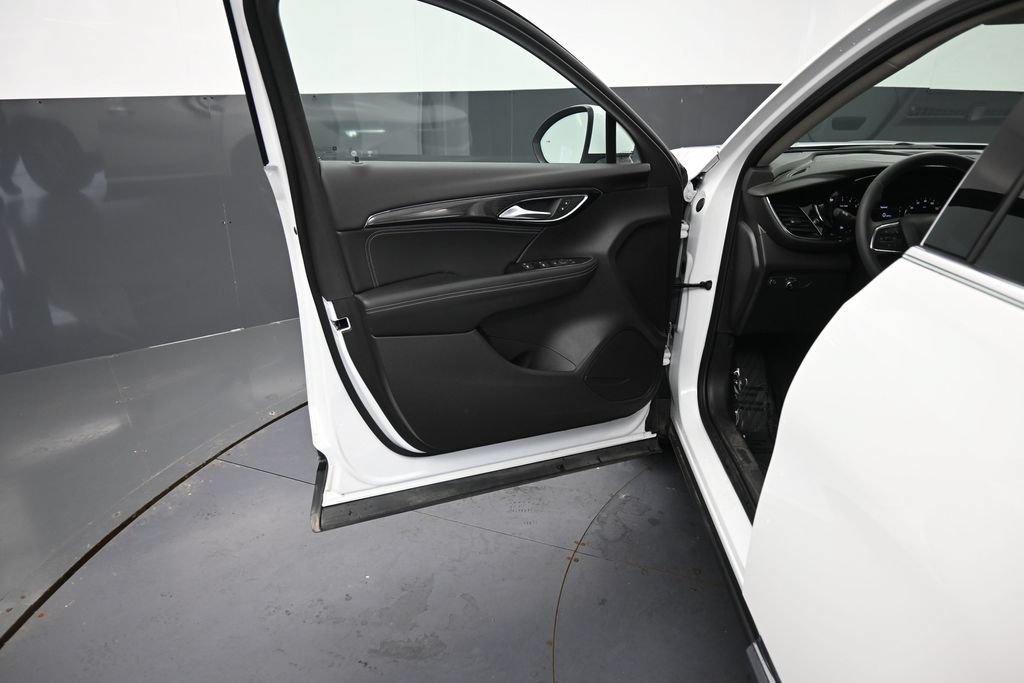 Used 2023 Buick Envision Preferred FWD image 23