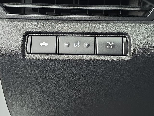 Used 2024 Nissan Altima 2.5 SV image 18