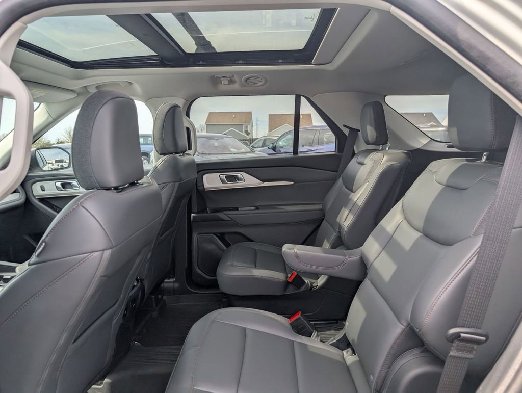 New 2025 Ford Explorer Active w/ Active Comfort Package image 48