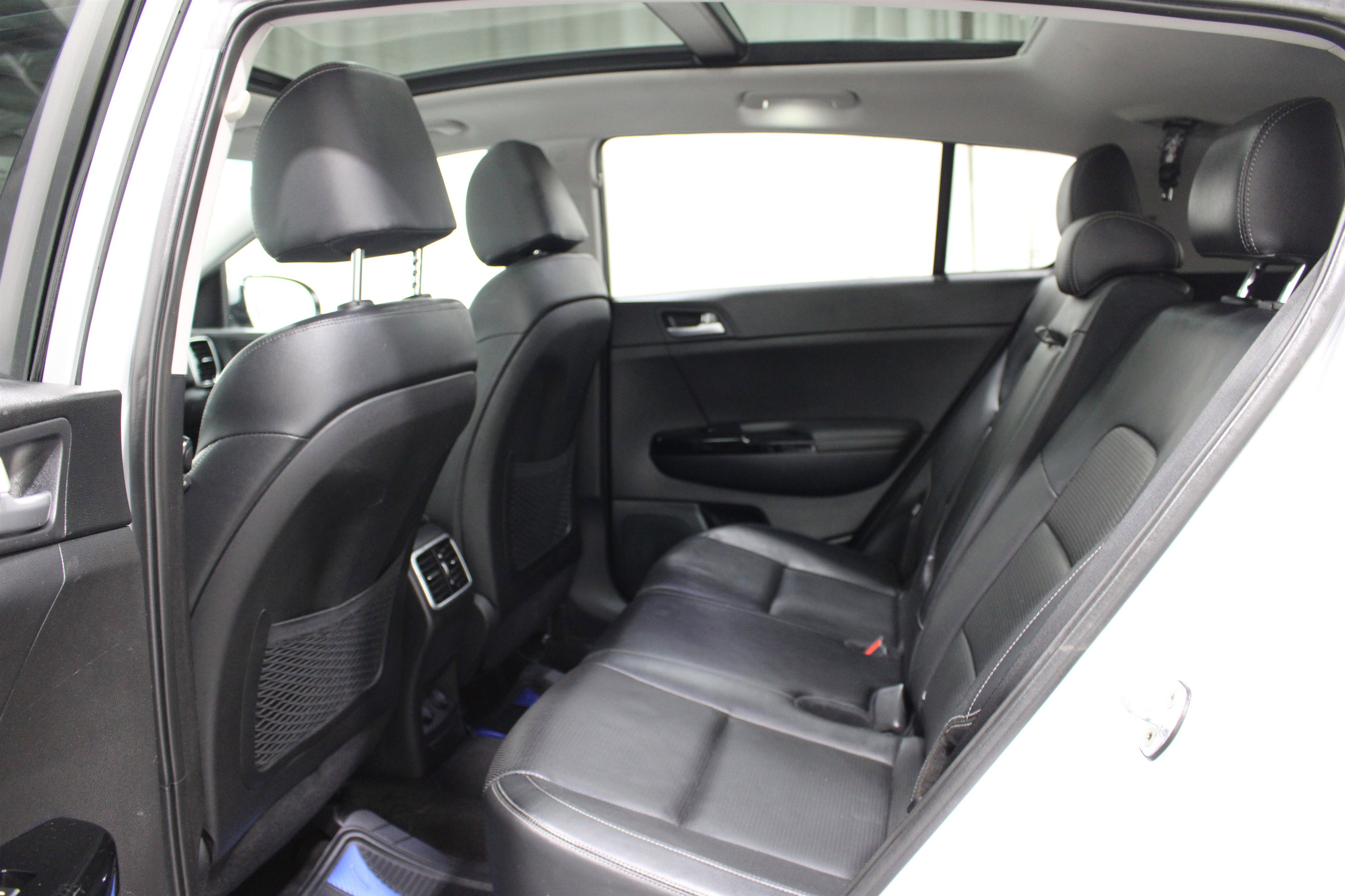 Used 2021 Kia Sportage EX w/ EX Technology Package FWD image 21