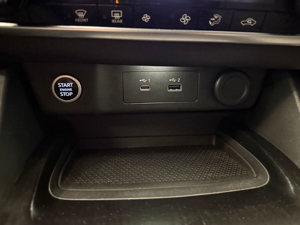 Used 2021 Nissan Rogue SV AWD/4WD image 16