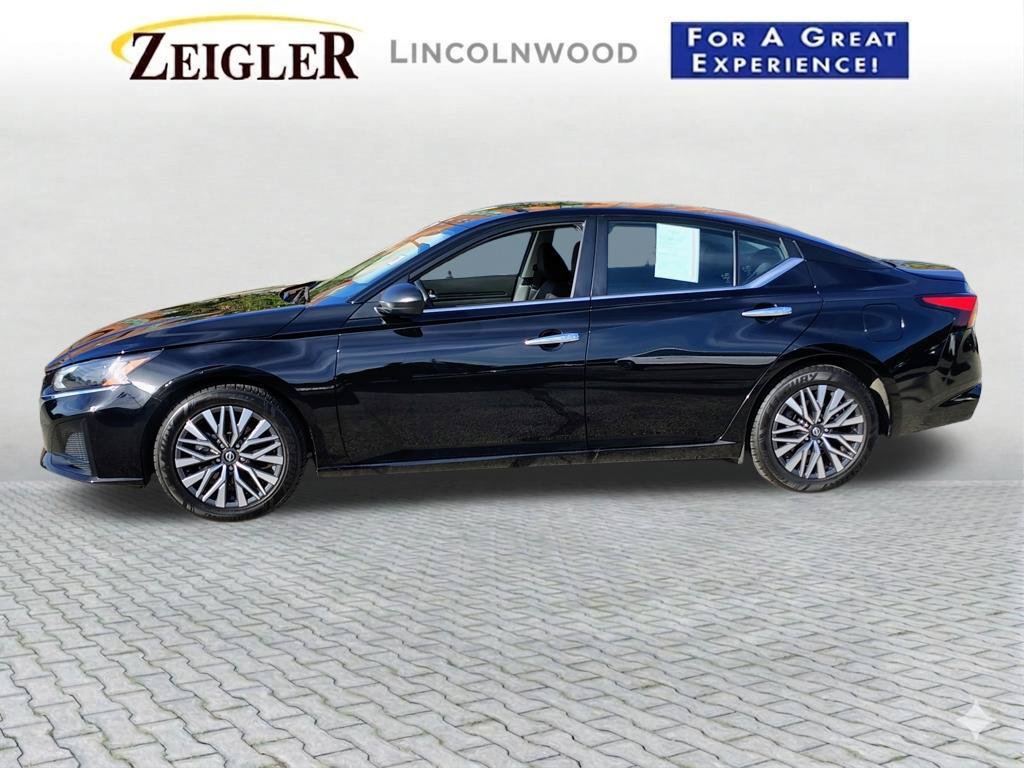 Used 2024 Nissan Altima 2.5 SV FWD image 6
