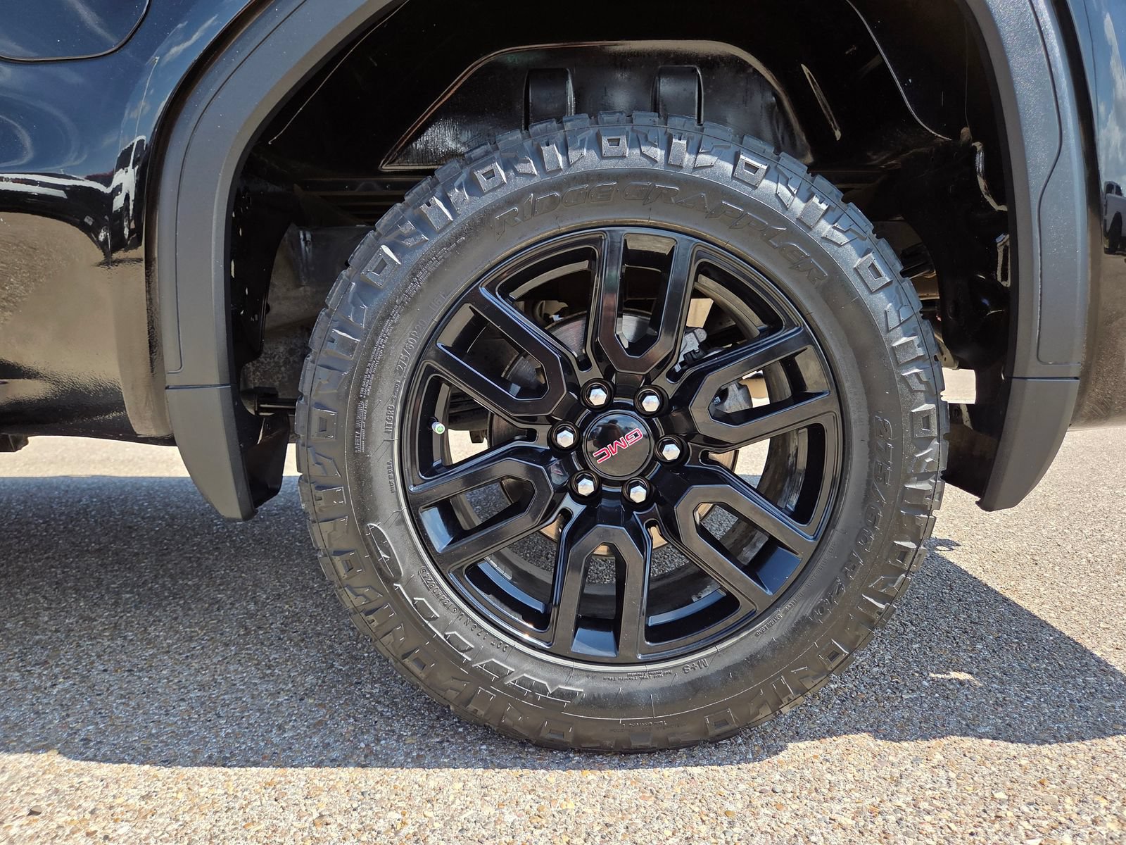 Used 2024 GMC Sierra 1500 Elevation RWD image 11