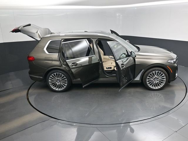 Used 2021 BMW X7 xDrive40i w/ Premium Package image 18