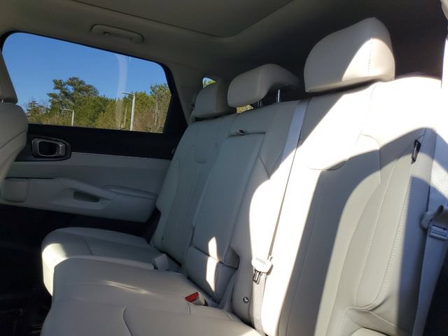 Certified 2025 Kia Sorento S w/ Panoramic Sunroof Package FWD image 8