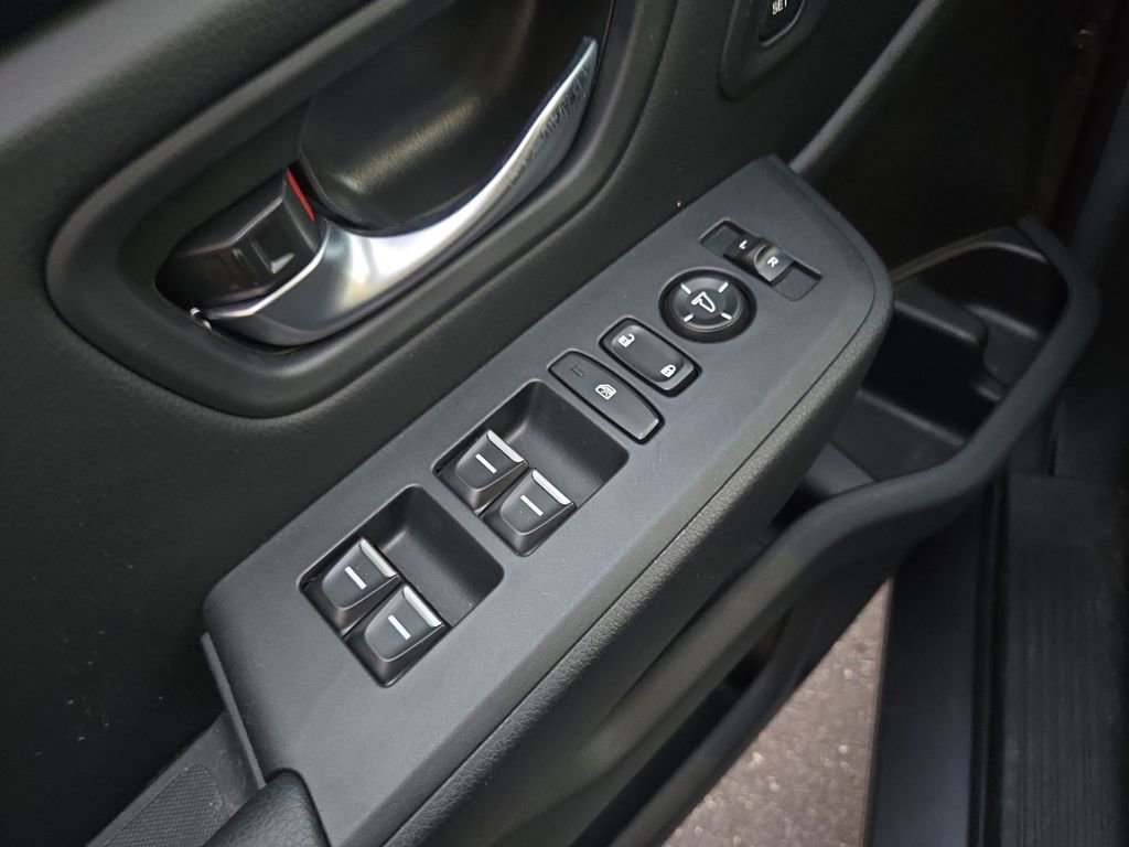 Used 2025 Honda Pilot EX-L image 13