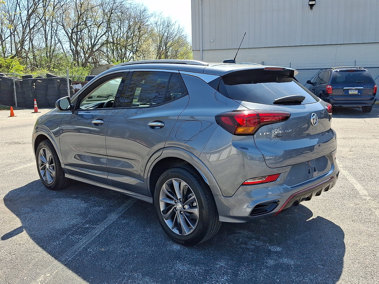 Used 2021 Buick Encore GX Essence w/ Sport Touring Package image 8