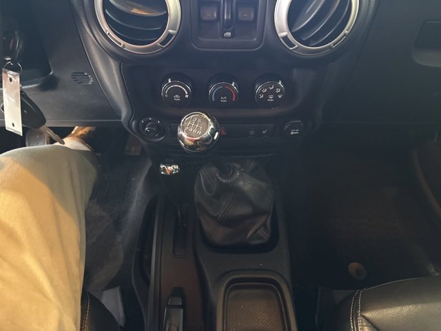 Used 2018 Jeep Wrangler Unlimited Sahara w/ Dual Top Group image 11