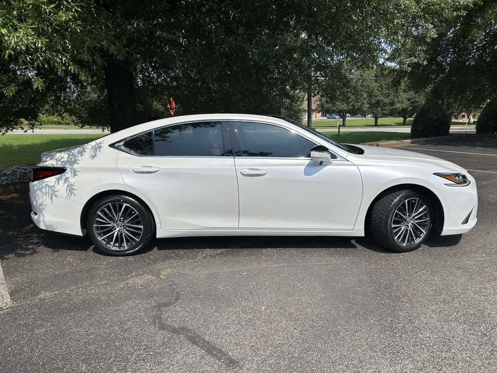 Used 2023 Lexus ES 350 w/ Premium Package FWD image 2
