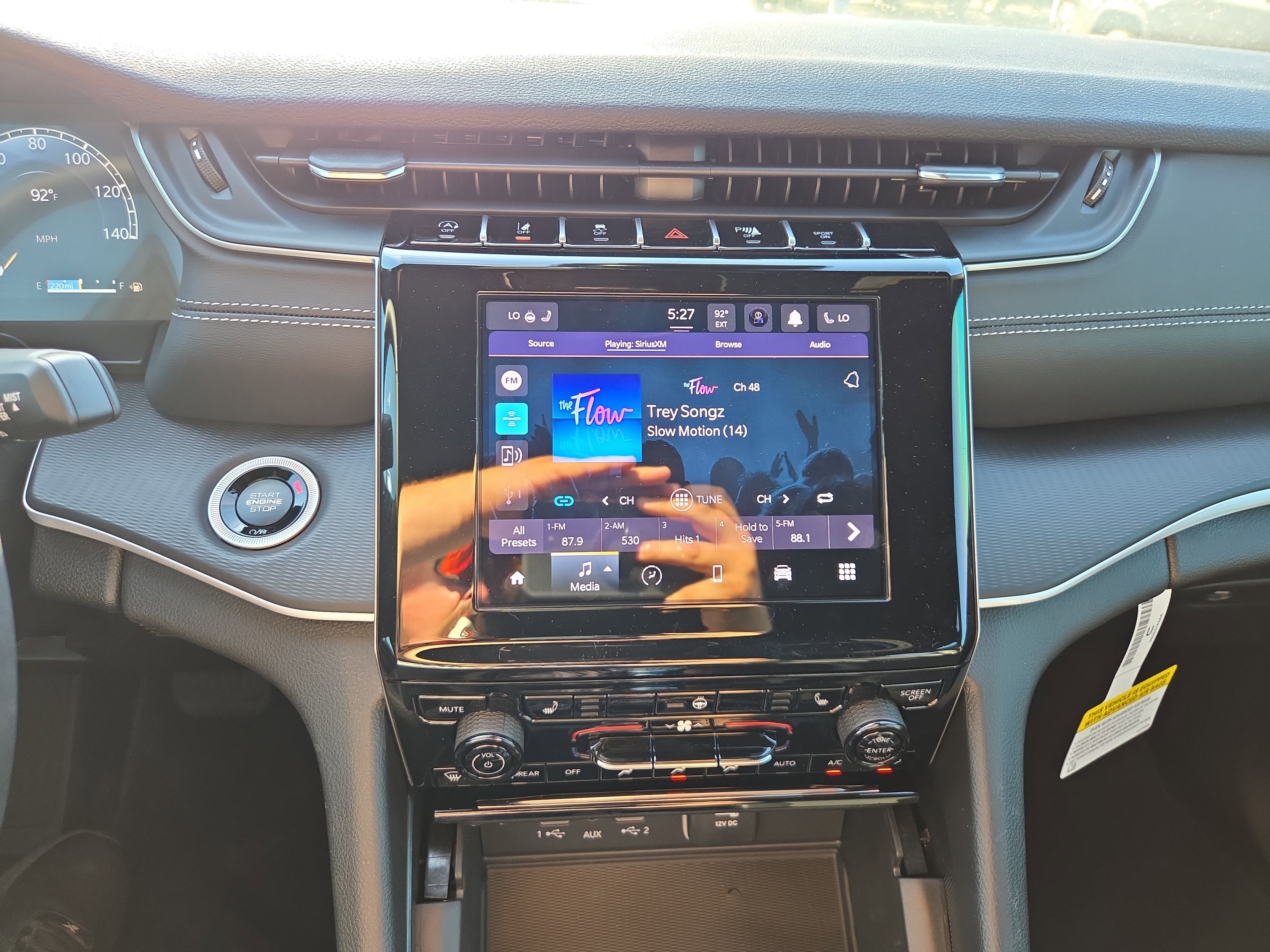 New 2025 Jeep Grand Cherokee Altitude image 10