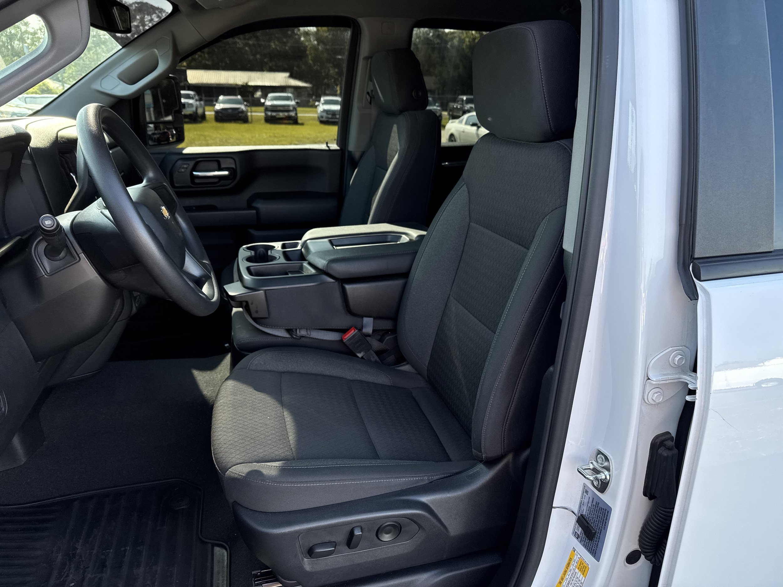 Used 2025 Chevrolet Silverado 2500 Custom w/ Custom Value Package AWD/4WD image 27