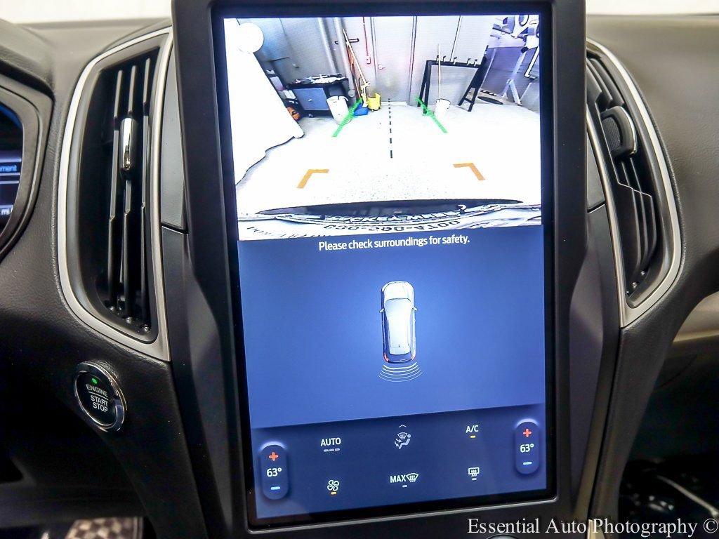 Used 2024 Ford Edge SE w/ Black Appearance Package image 18