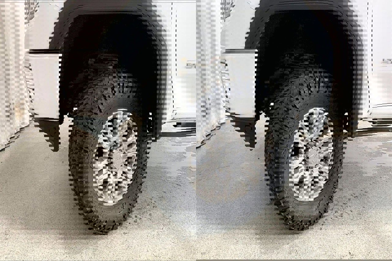 Used 2020 GMC Sierra 2500 Denali w/ Denali Ultimate Package image 19