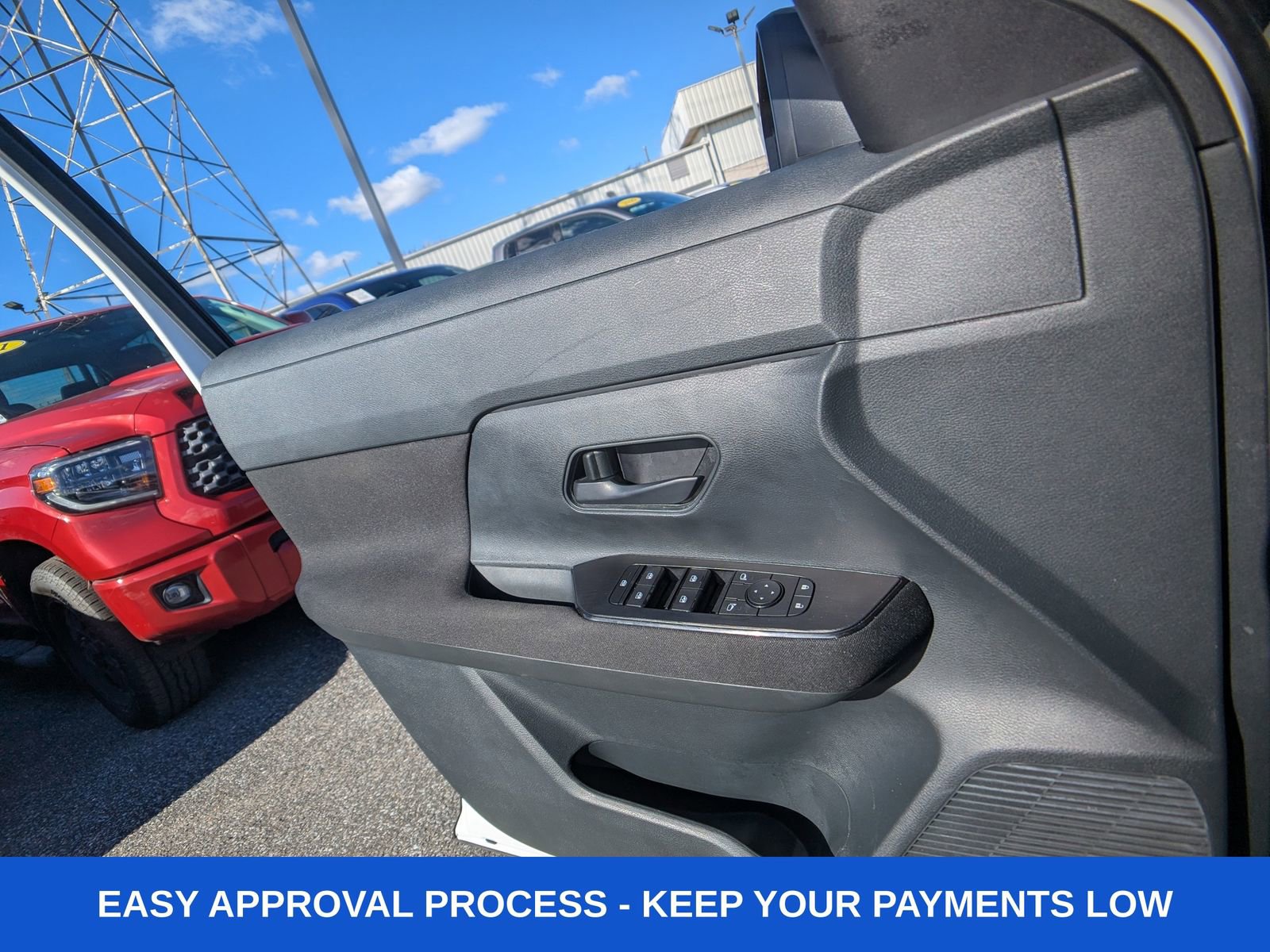 Used 2025 Nissan Kicks S AWD/4WD image 31