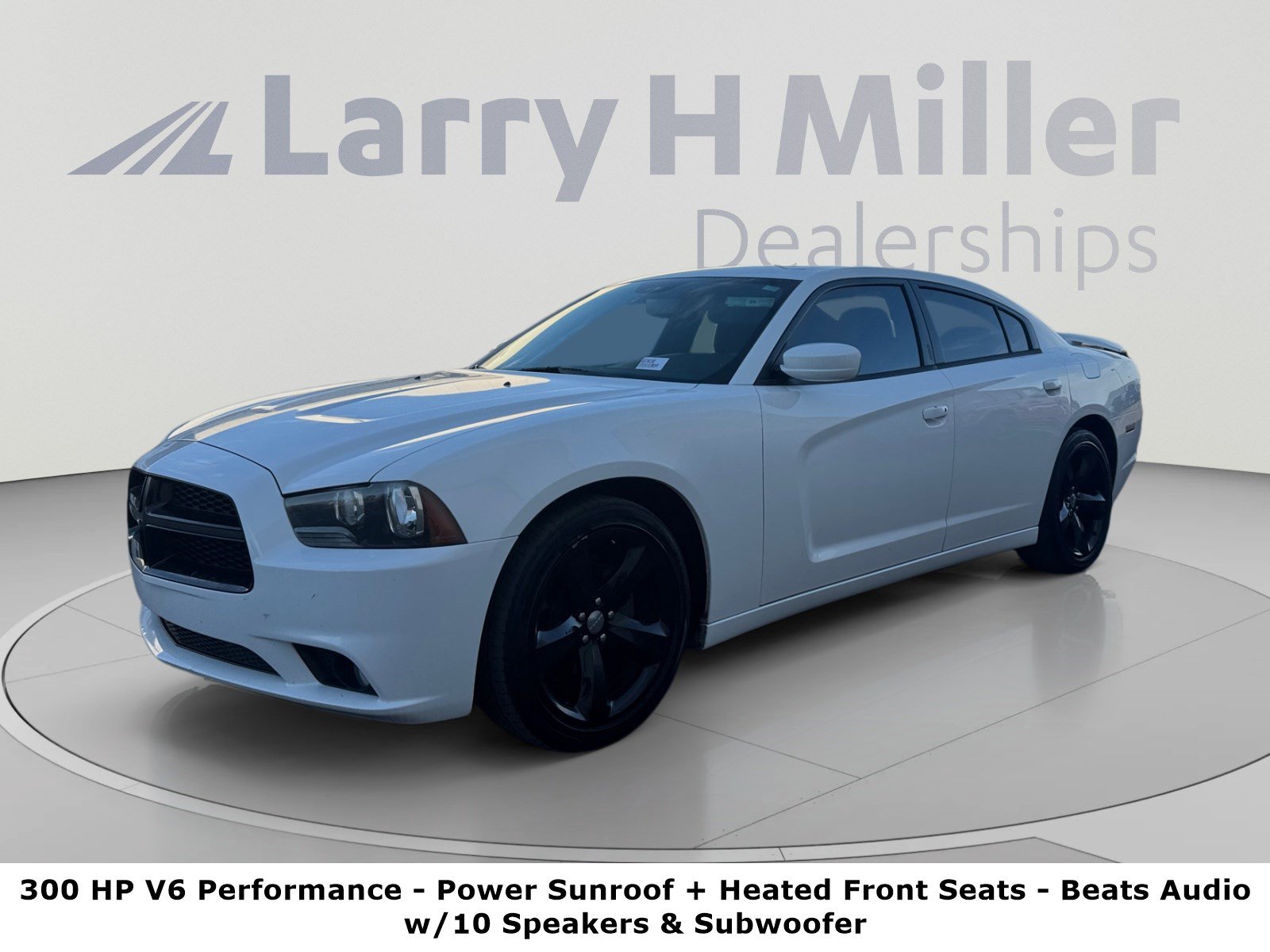 Used 2013 Dodge Charger SXT w/ Blacktop Pkg RWD image 1
