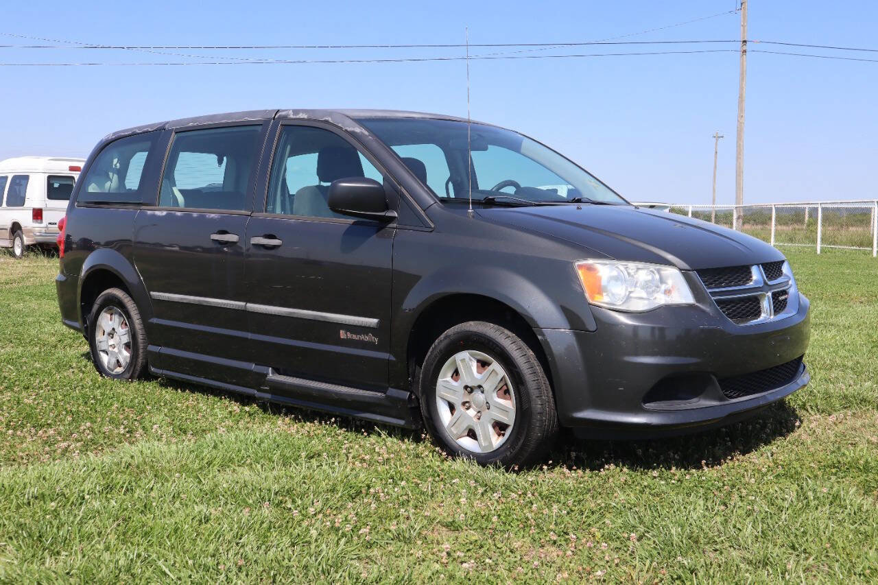 Used 2012 Dodge Grand Caravan American Value Package FWD image 2