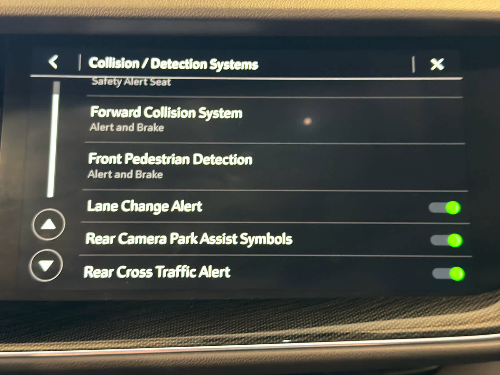 Used 2023 Buick Envision Essence image 50