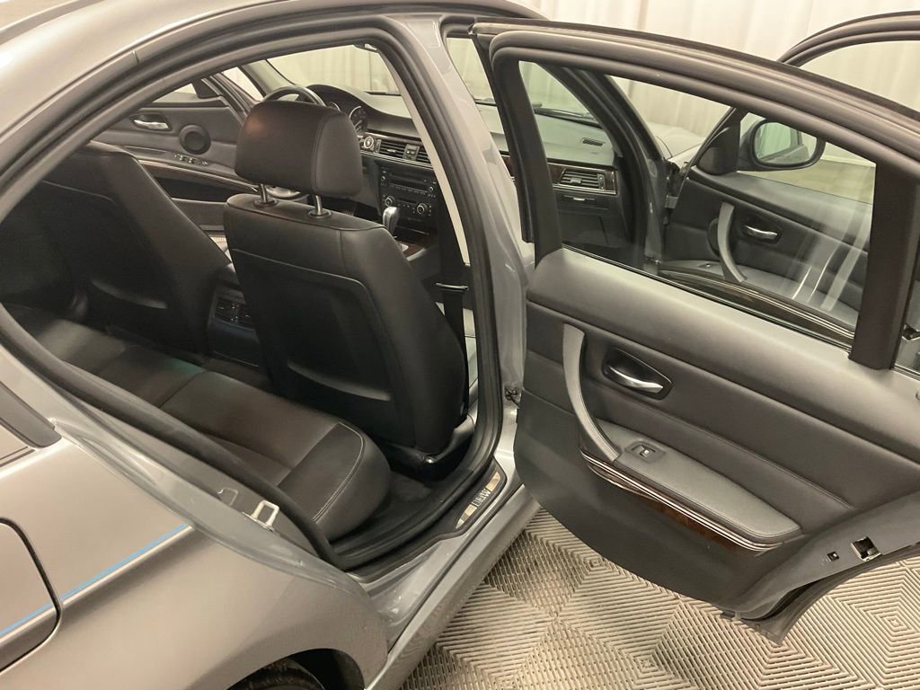 Used 2011 BMW 328i xDrive 328i xDrive image 25