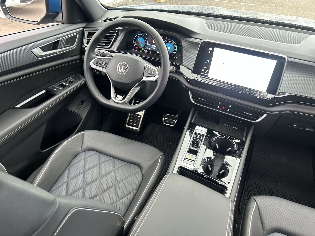 New 2026 Volkswagen Atlas Cross Sport SEL Premium R-Line image 9