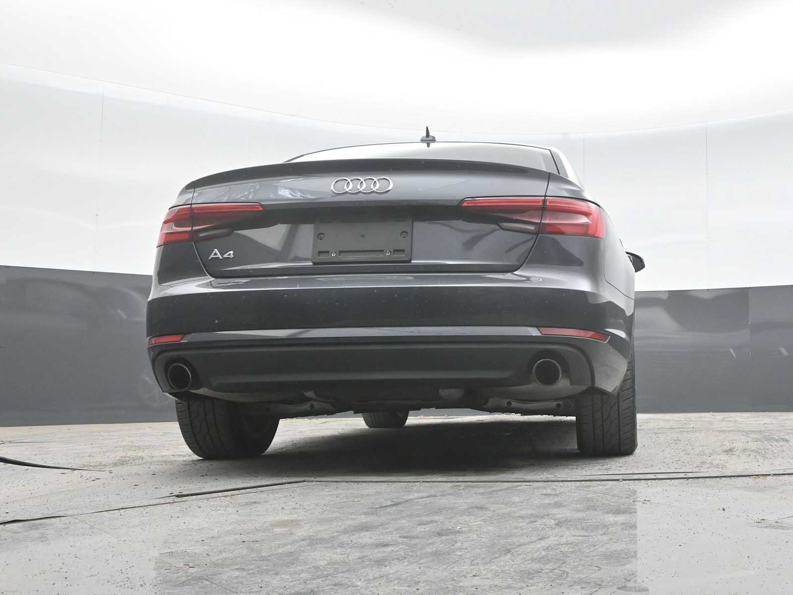 Used 2017 Audi A4 2.0T Premium FWD image 31