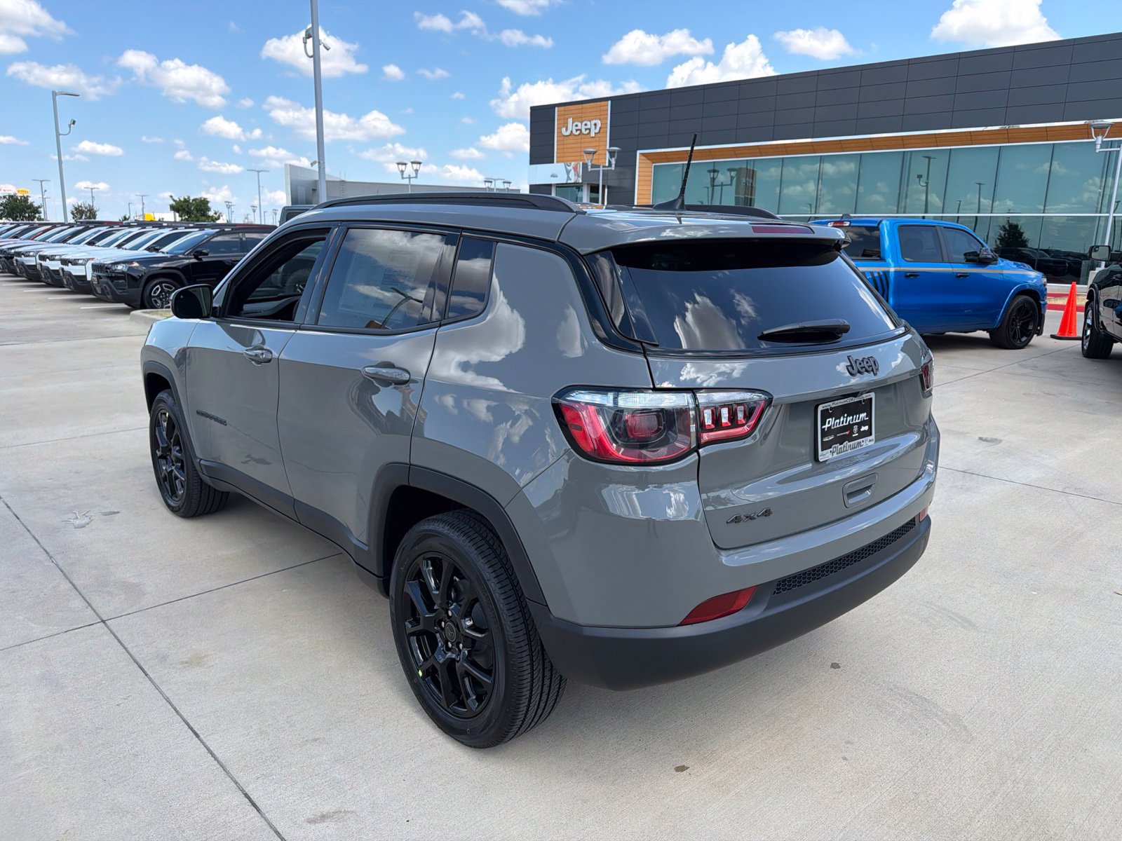 New 2026 Jeep Compass Latitude AWD/4WD image 3
