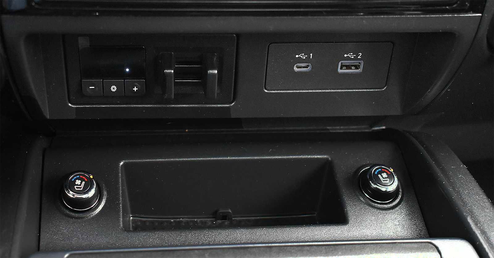 Used 2021 Nissan Titan PRO-4X w/ Pro-4x Convenience Package image 24