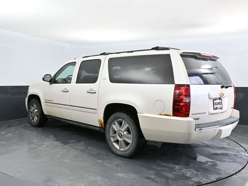 Used 2010 Chevrolet Suburban LTZ image 10