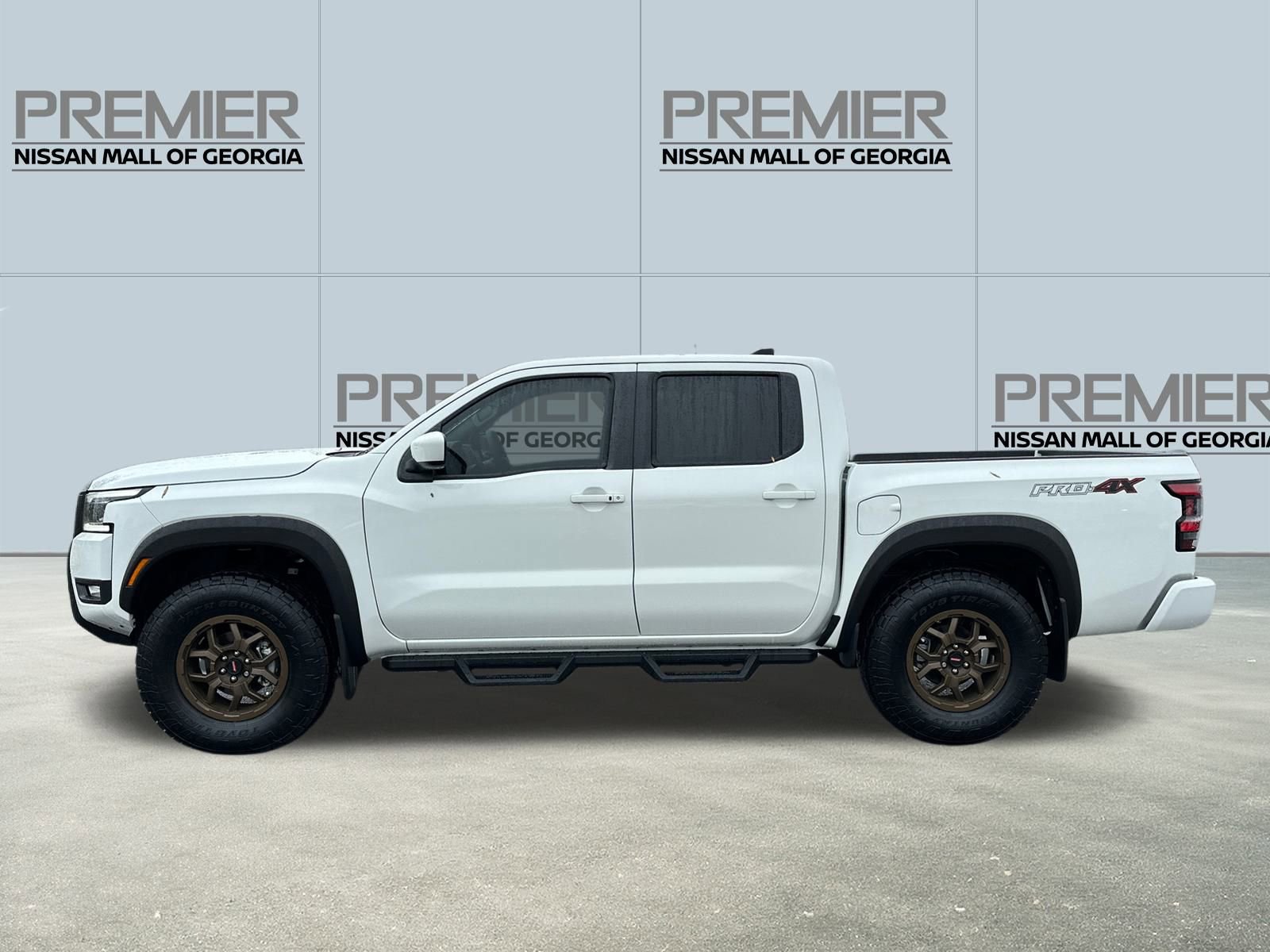 New 2025 Nissan Frontier PRO-4X AWD/4WD image 8
