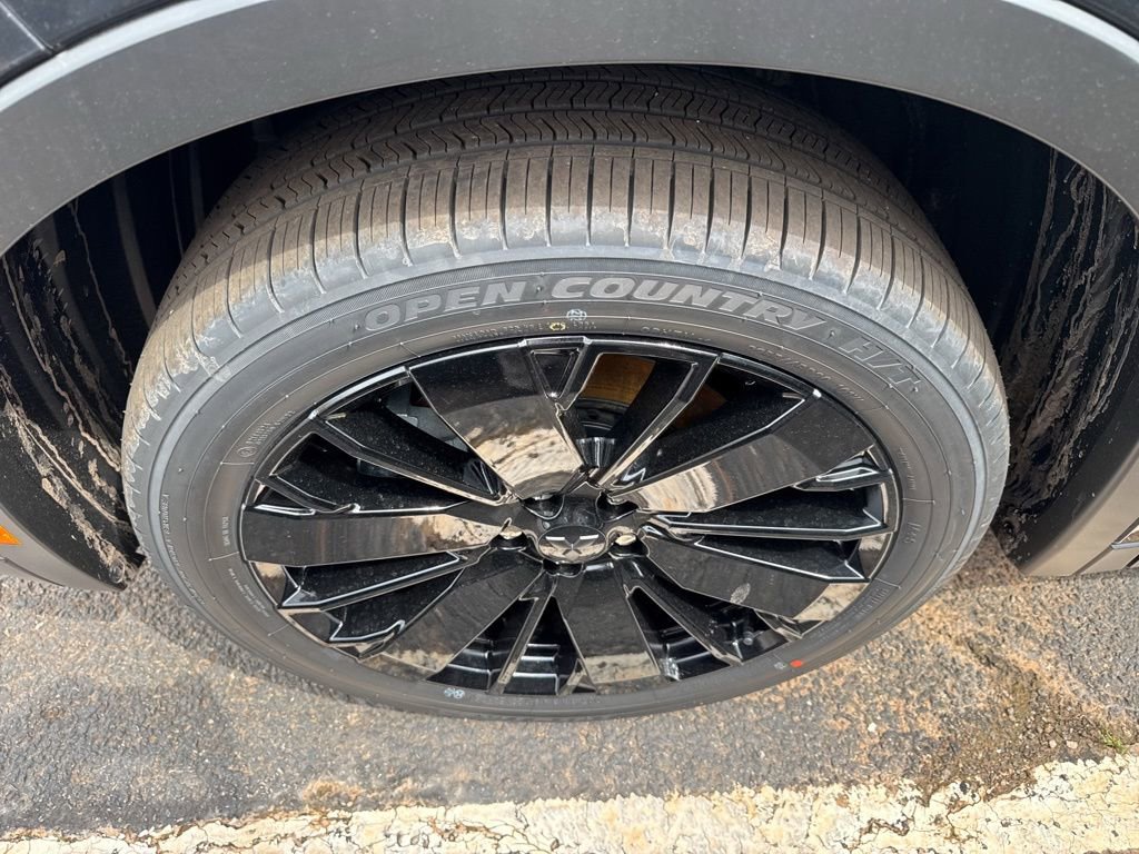 New 2026 Mitsubishi Outlander LE FWD image 42