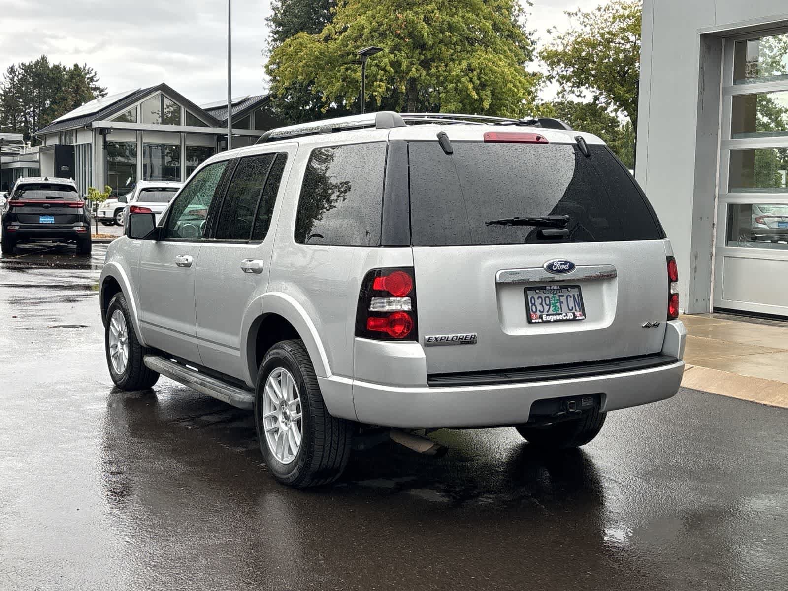 Used 2010 Ford Explorer Limited AWD/4WD image 3