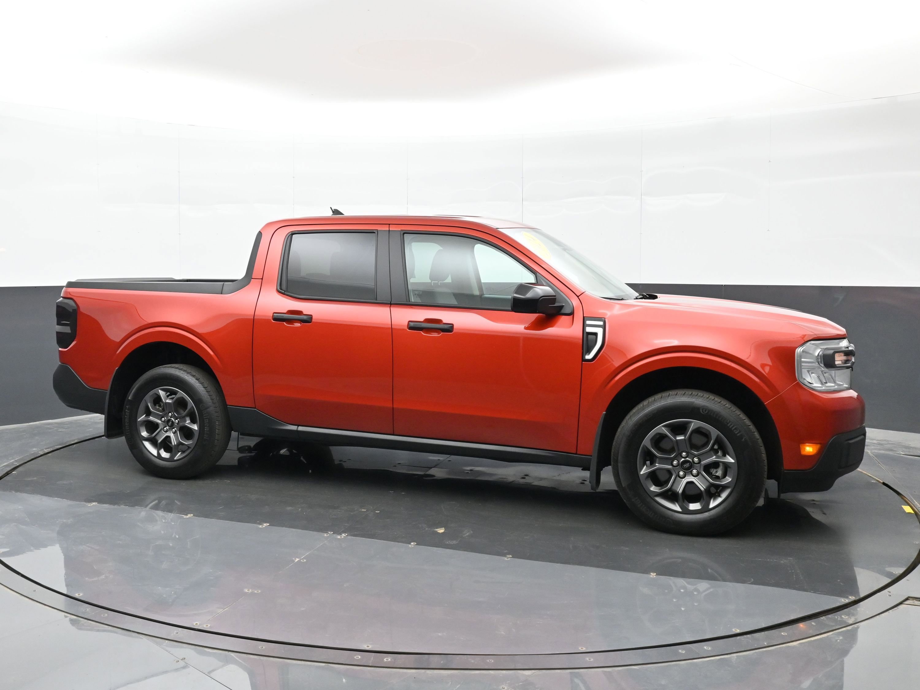 Used 2024 Ford Maverick XLT w/ XLT Luxury Package AWD/4WD image 5