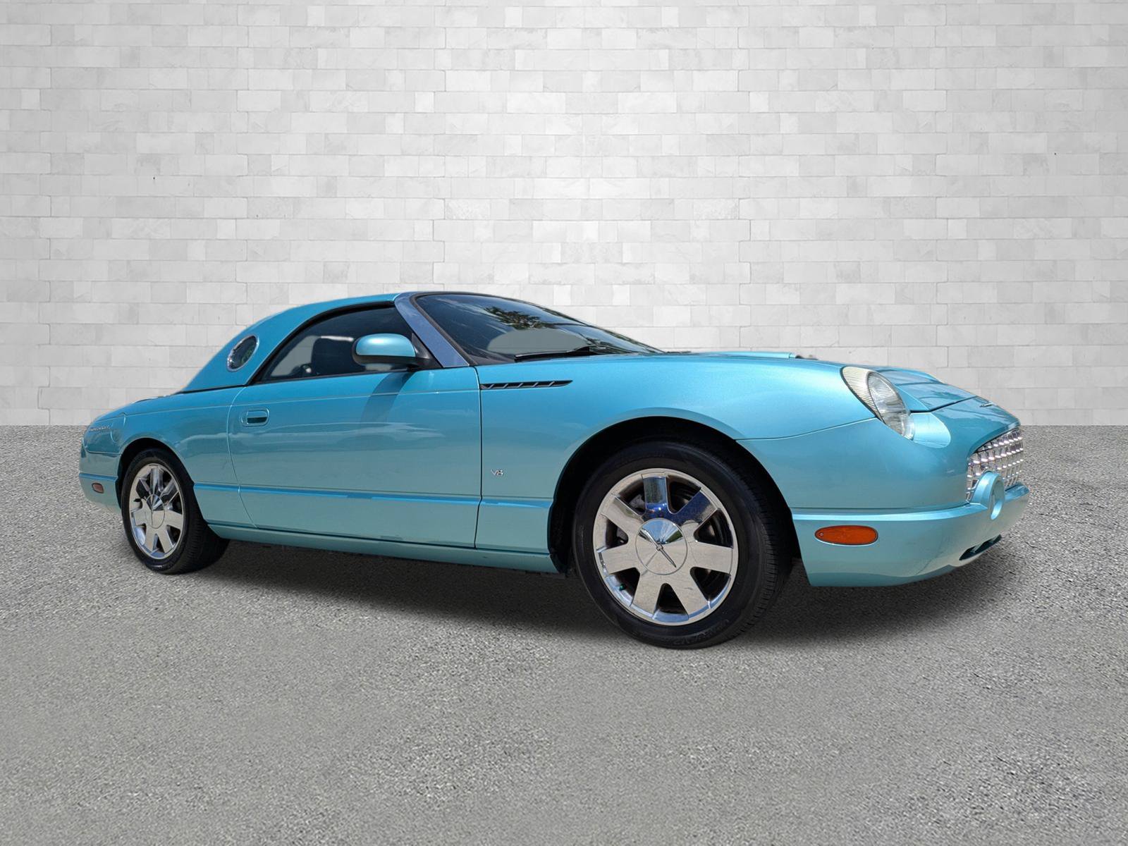 Used 2002 Ford Thunderbird RWD video 1