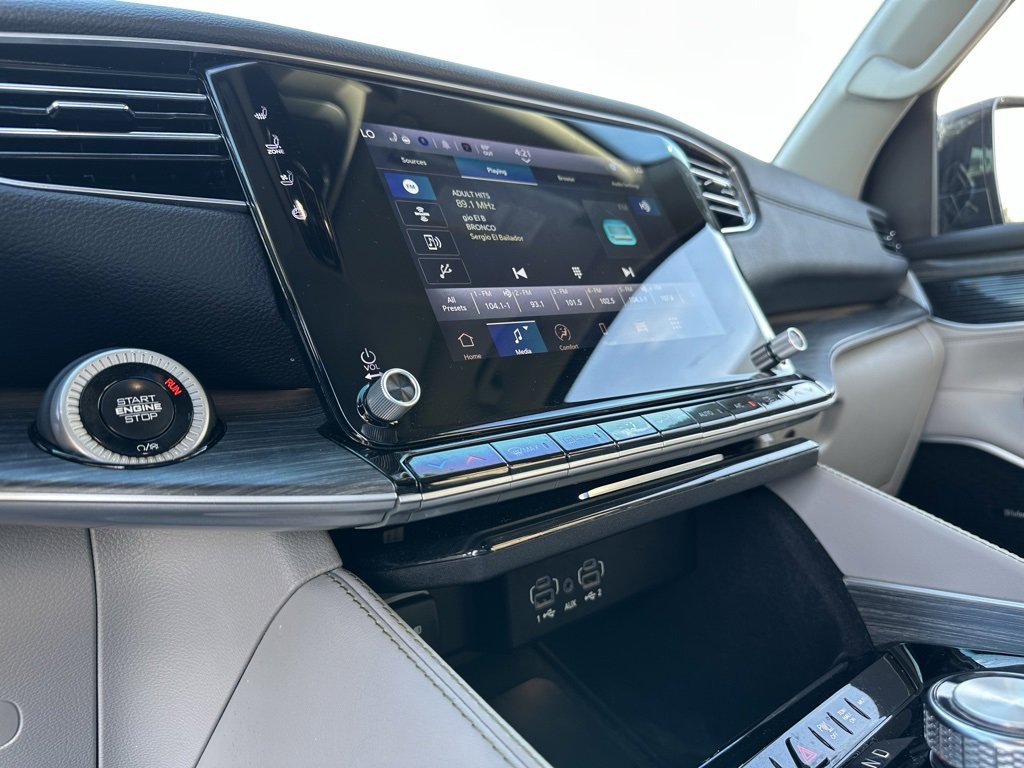 Used 2024 Jeep Wagoneer Series III w/ Premium Group I image 14