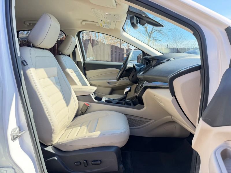 Used 2019 Ford Escape Titanium w/ U9j03 - Titanium Tow Package image 29