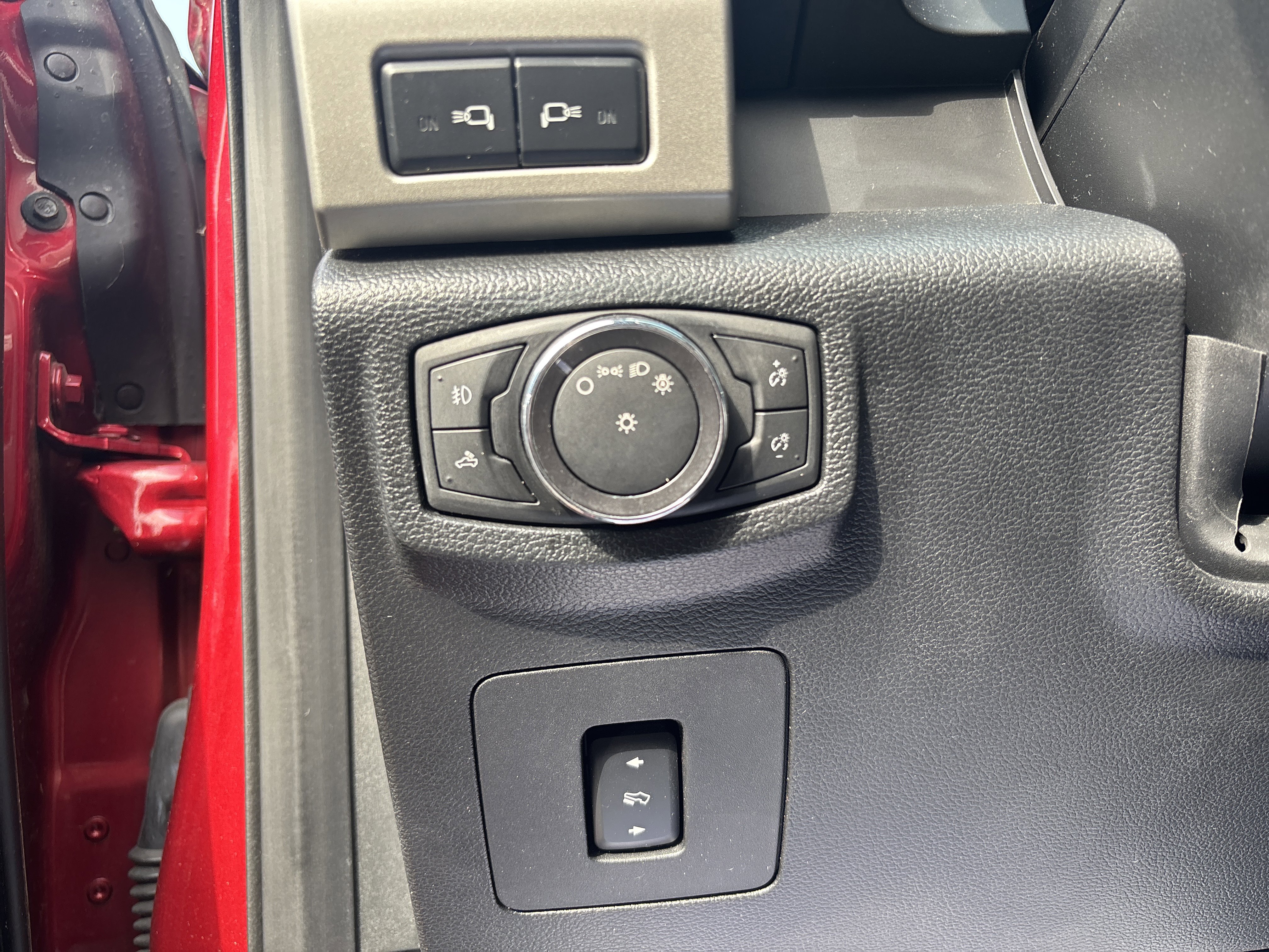 Used 2016 Ford F150 Lariat w/ Equipment Group 502A Luxury image 21