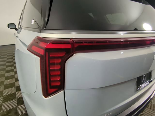 Used 2025 Kia Carnival SX Prestige FWD image 34