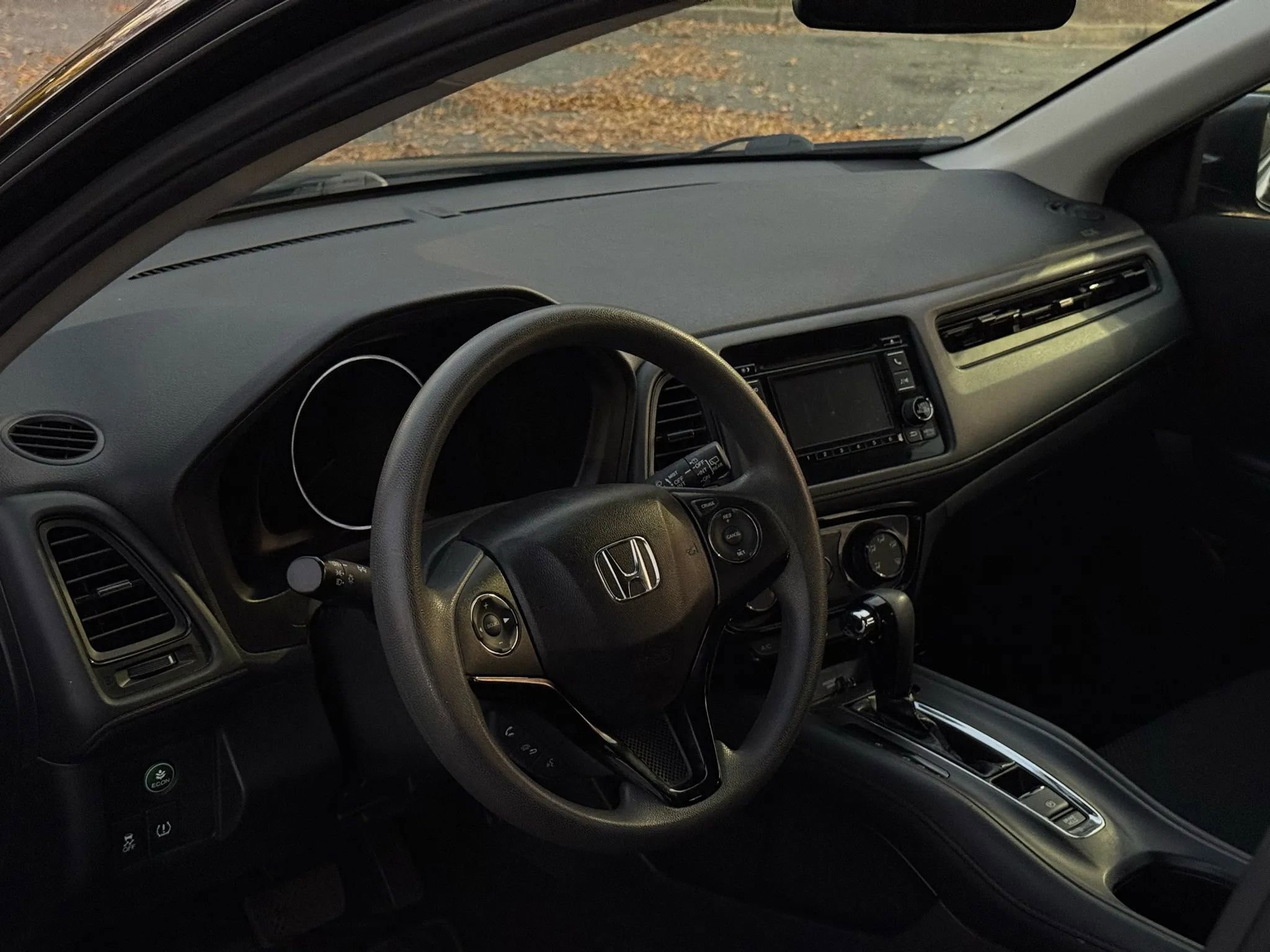 Used 2017 Honda HR-V LX image 7