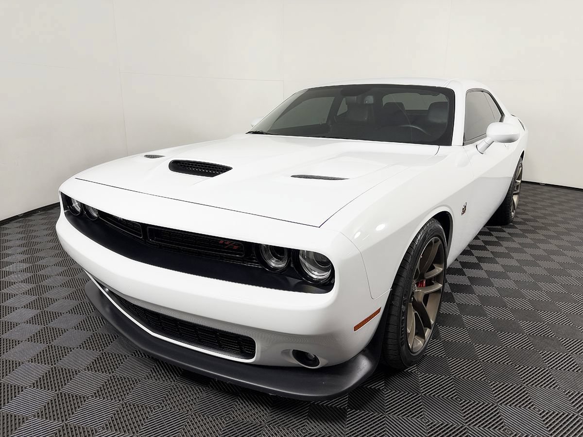 Used 2022 Dodge Challenger R/T Scat Pack w/ Dynamics Package RWD image 4