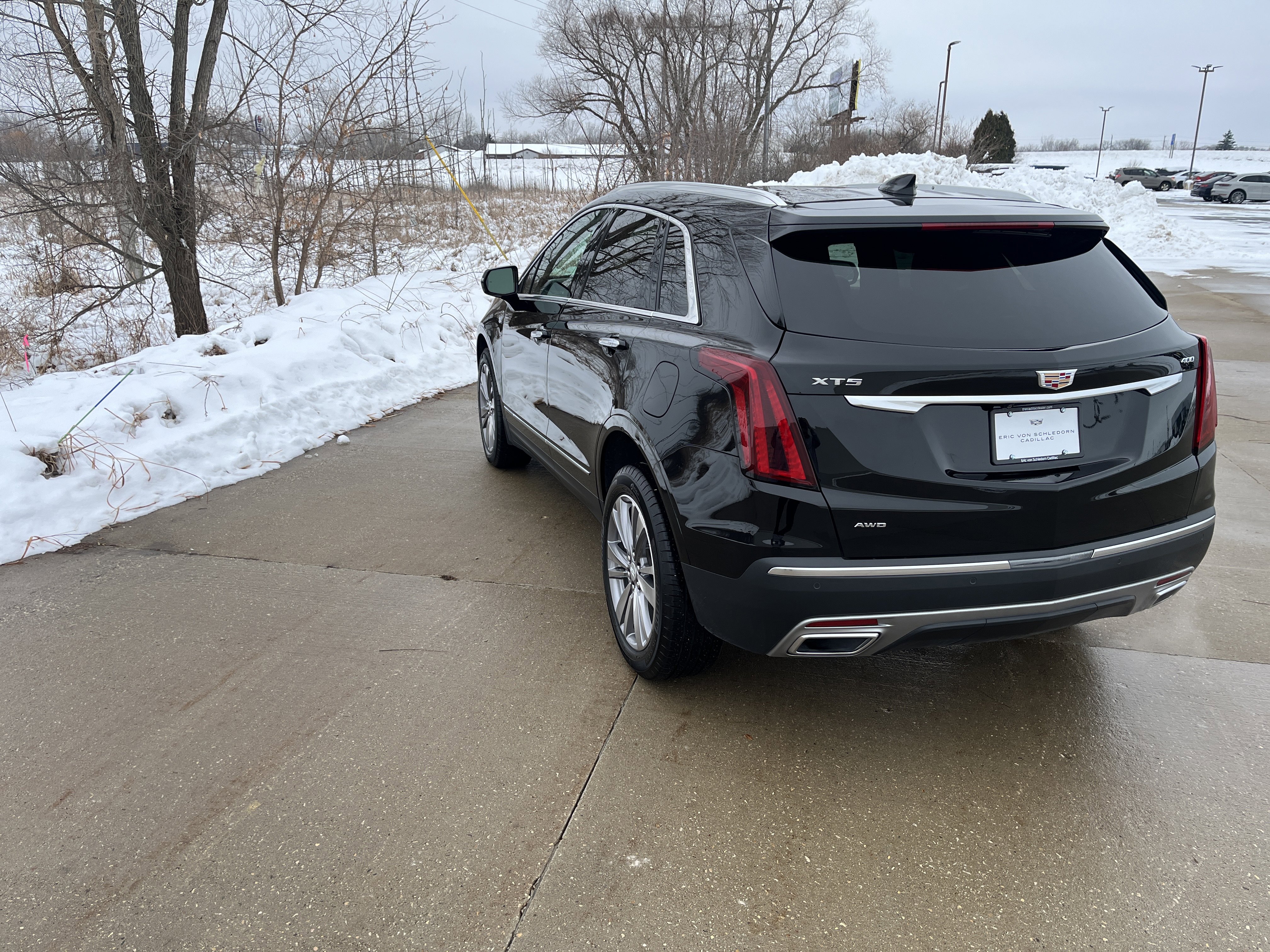 Used 2025 Cadillac XT5 Premium Luxury image 4