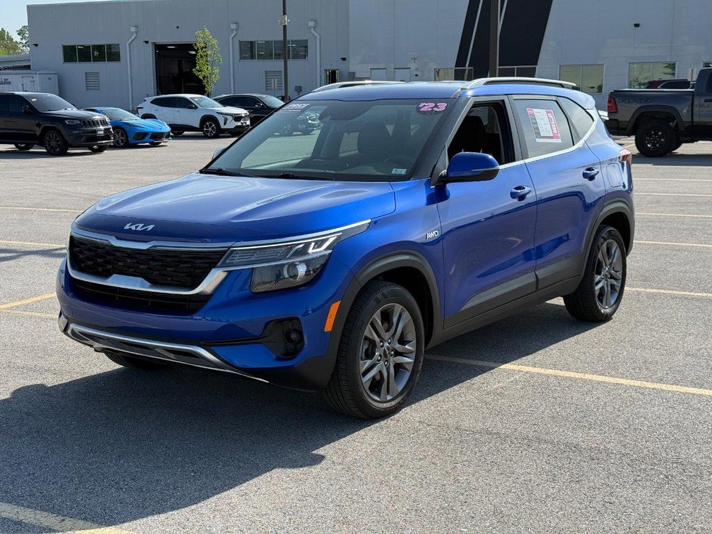 Used 2023 Kia Seltos S AWD/4WD image 1