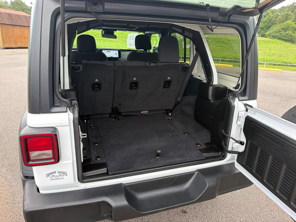 Used 2024 Jeep Wrangler Unlimited Sport AWD/4WD image 10