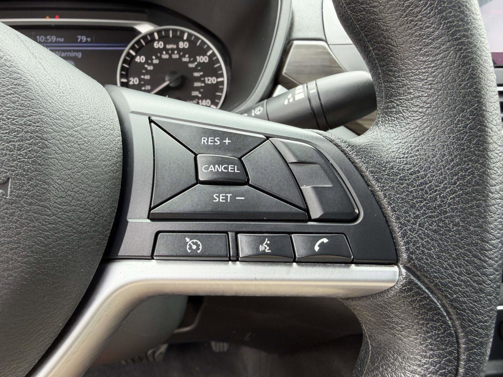 Used 2024 Nissan Altima 2.5 SV FWD image 8