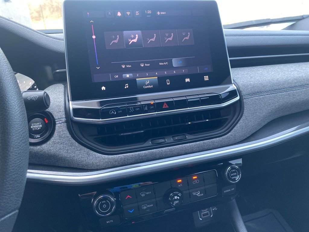 Certified 2024 Jeep Compass Sport image 29