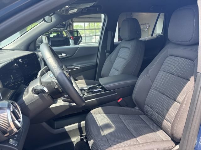 Used 2026 Chevrolet Equinox LT AWD/4WD image 10