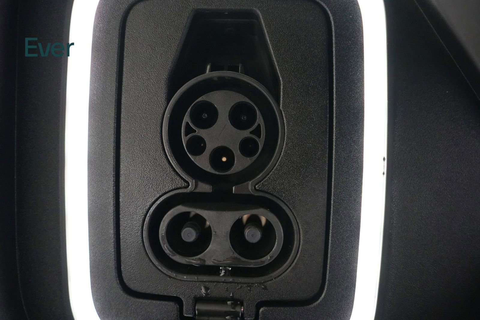 Used 2022 Rivian R1T Launch Edition image 10