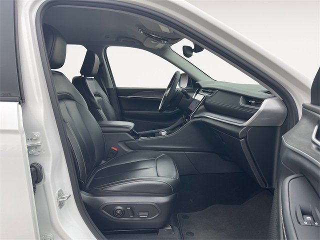 Used 2023 Jeep Grand Cherokee Limited image 15