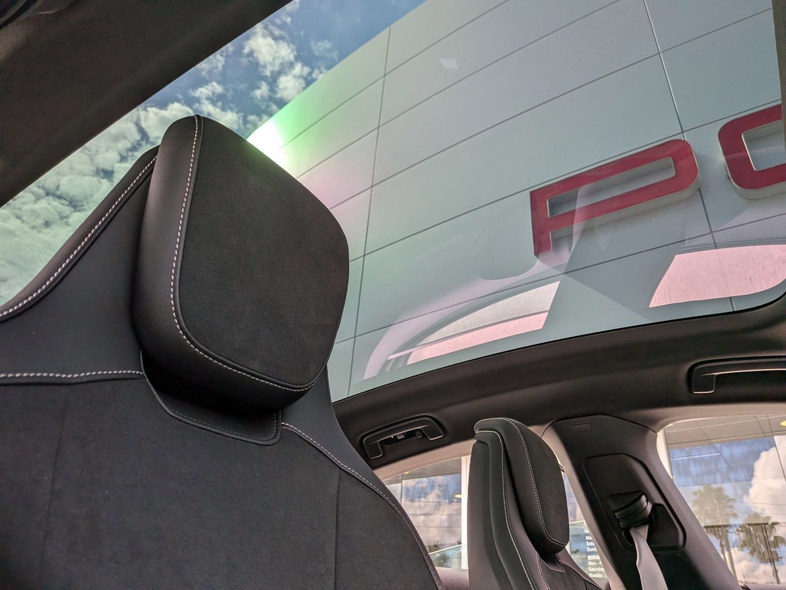 New 2025 Porsche Taycan 4S AWD/4WD image 28