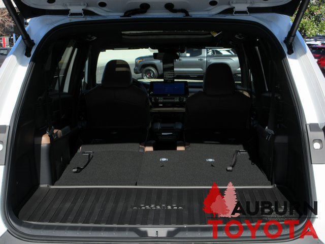 New 2026 Toyota Grand Highlander AWD Hybrid image 4