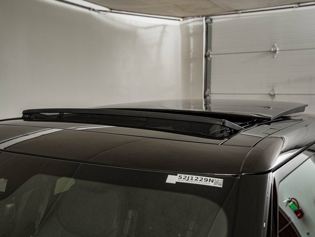 New 2026 Land Rover Range Rover SE image 15