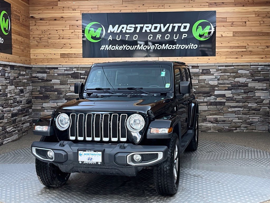 Used 2018 Jeep Wrangler Unlimited Sahara w/ Cold Weather Group AWD/4WD image 3